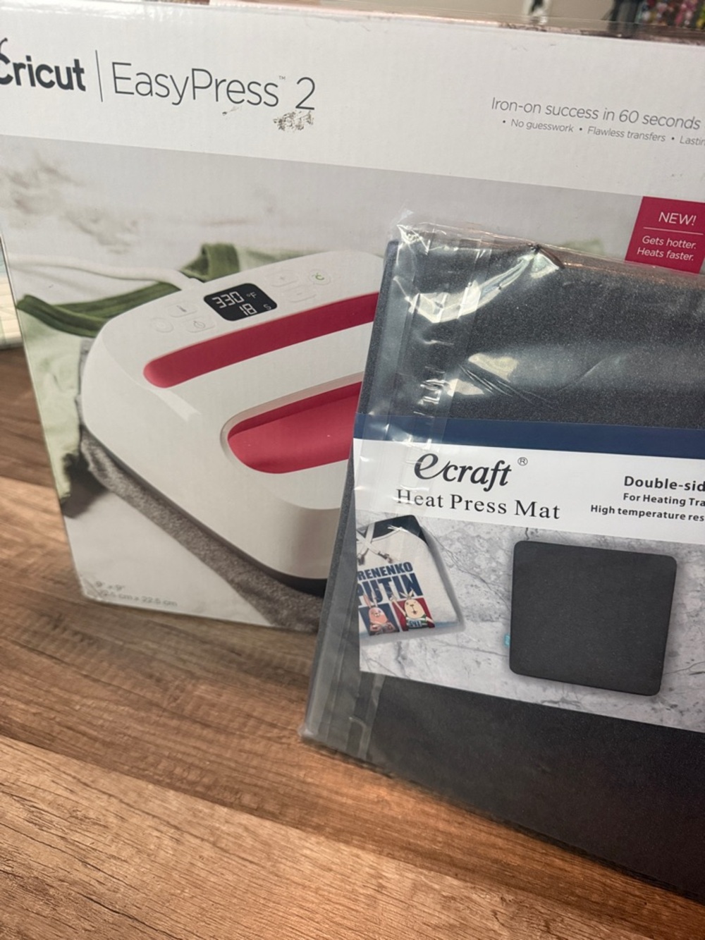 NIB- Cricut EasyPress 2 Heat Press with double sided heat press mat included. - Picture 5 of 6